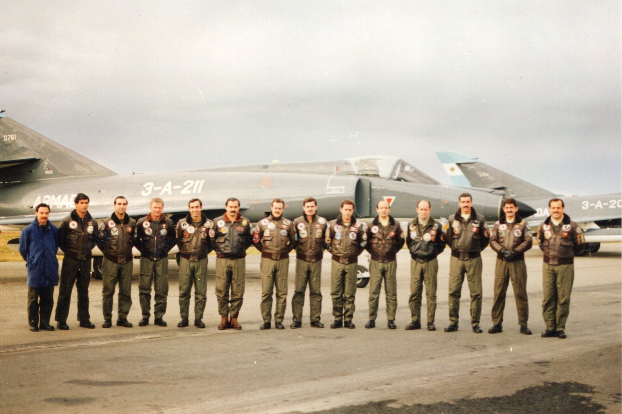 Pilotos de Super Etendard en la base de Ushuaia, bajo la conducción de su entonces comandante Benito Rotolo