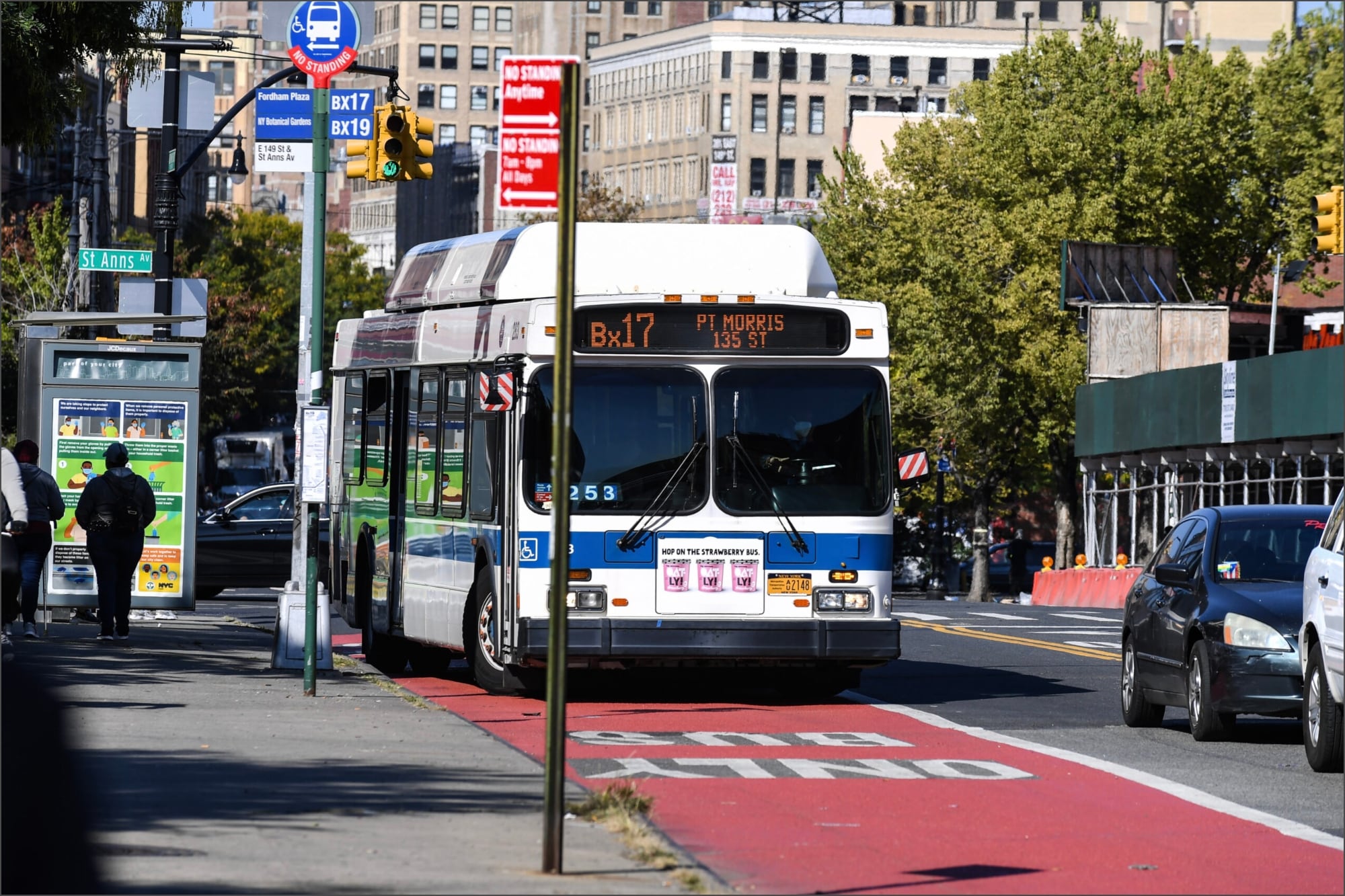 El alcalde Mamdani busca darle prioridad a los autobuses en Brooklyn con mejoras a partir del próximo año