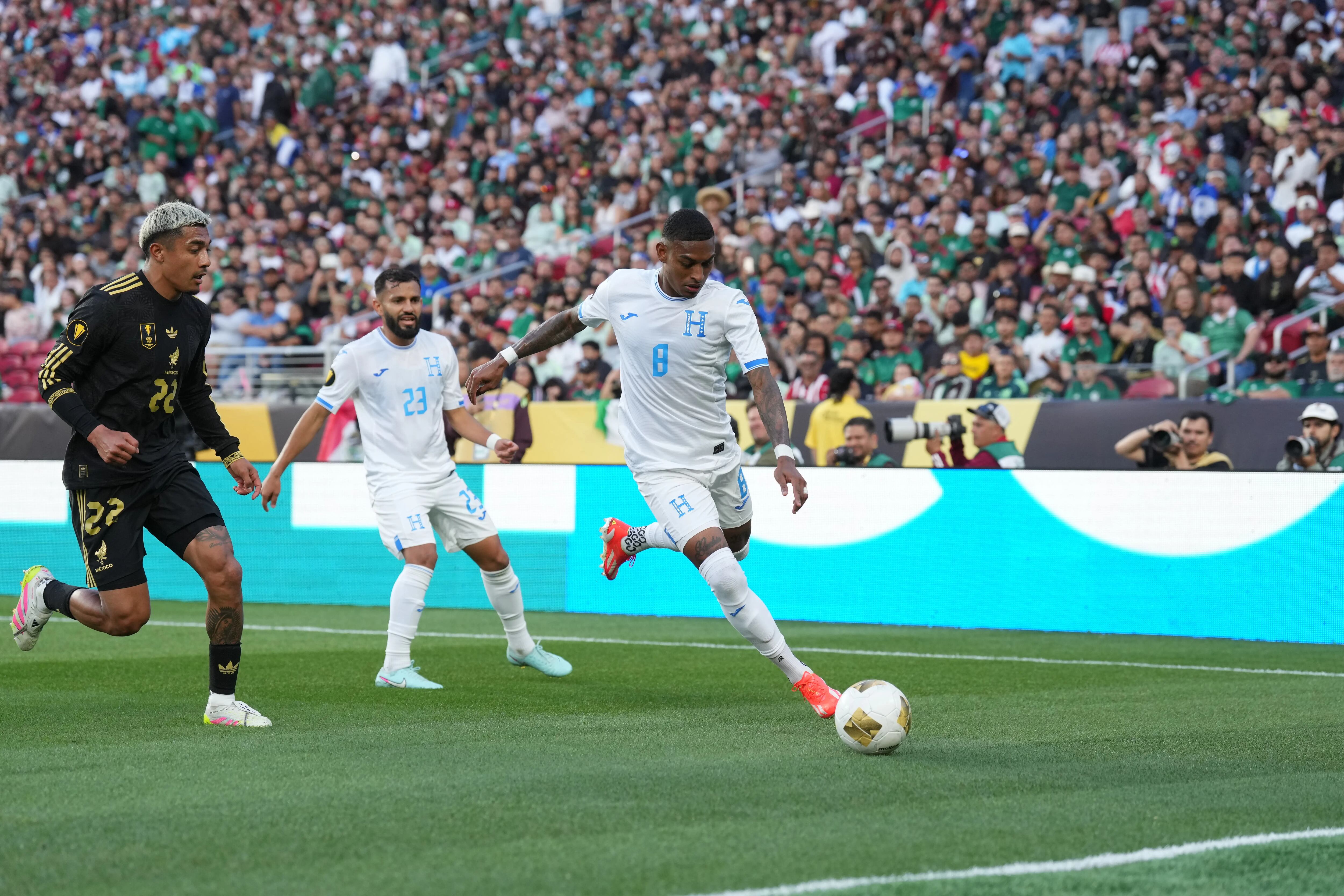 Jul 2, 2025; Santa Clara, California, USA; during a semifinal match of the 2025 Gold Cup at Levi's Stadium. Mandatory Credit: Darren Yamashita-Imagn Images