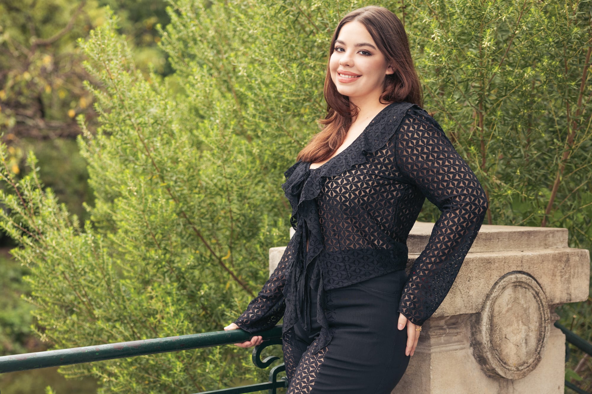 A sus 25 años, Anna está feliz con su presente. “Me encanta probar cosas nuevas y el streaming era un desafío. Si bien en este último tiempo
trabajaba en marketing digital,
estar frente a una cámara me
pareció un aprendizaje buenísimo”,
cuenta