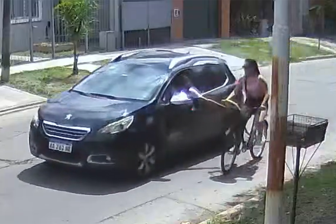 Abuso sexual en la calle: andaba en bicicleta y un automovilista la manoseó