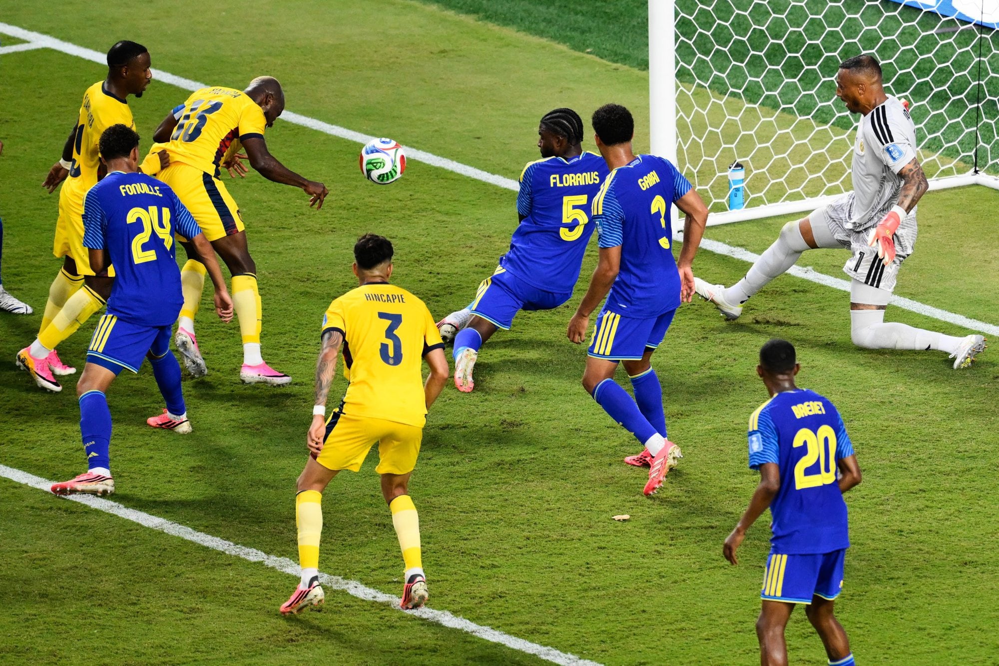 La tarde frente a Curazao, con el que Ecuador igualó sin goles, tuvo a Enner Valencia fallando varios goles que podrían haber posicionado mejor al seleccionado: tras la eliminación con México, sentenció su fin de ciclo dentro del vestuario, pero ahora llega a Boca en busca de reencontrarse.