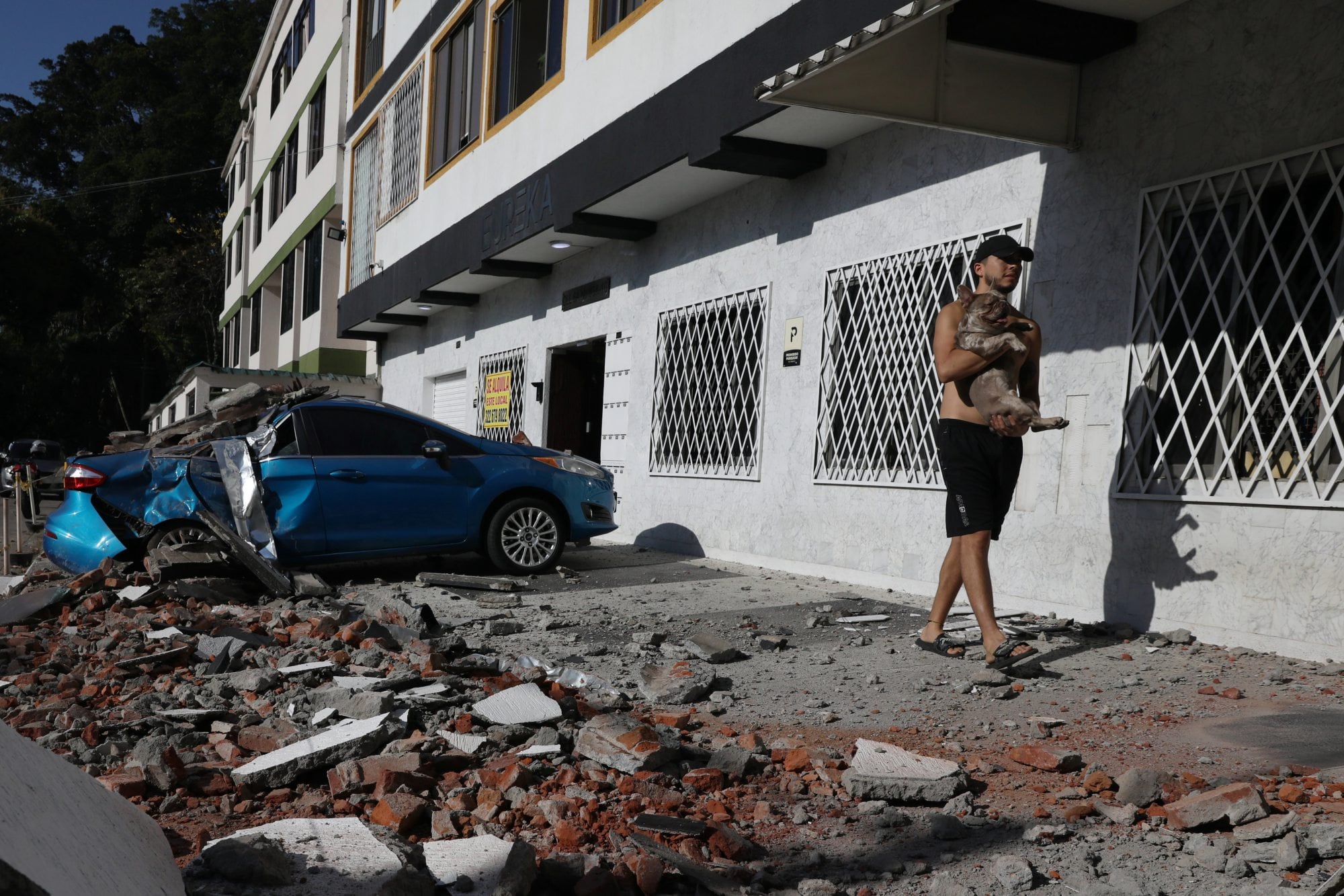 Videos y fotos del terremoto en Colombia: las imágenes más impactantes del temblor 12 Videos y fotos del terremoto en Colombia: las imágenes más impactantes del temblor.