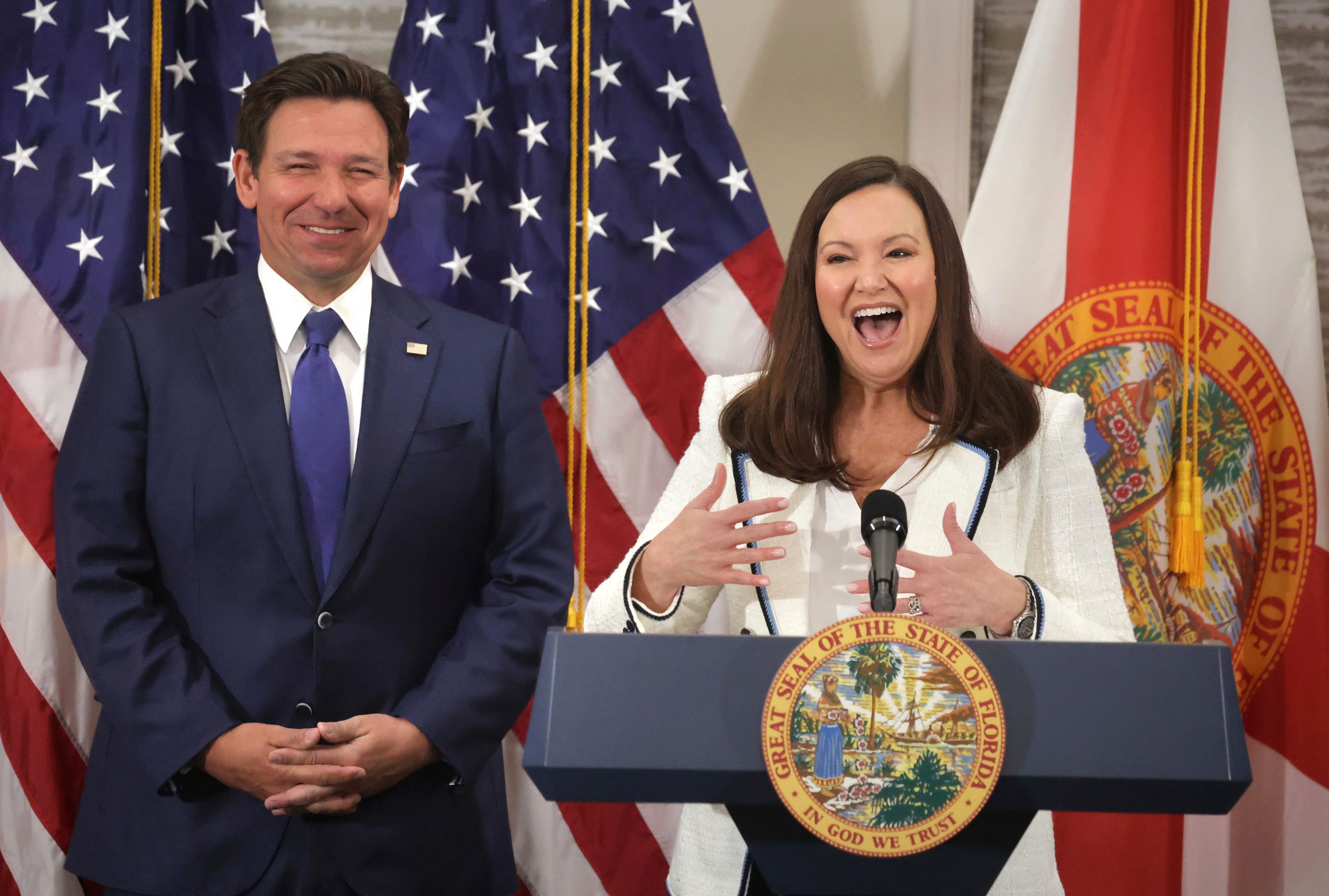 Los republicanos respaldan a Ashley Moody en un 91% frente a un 3%