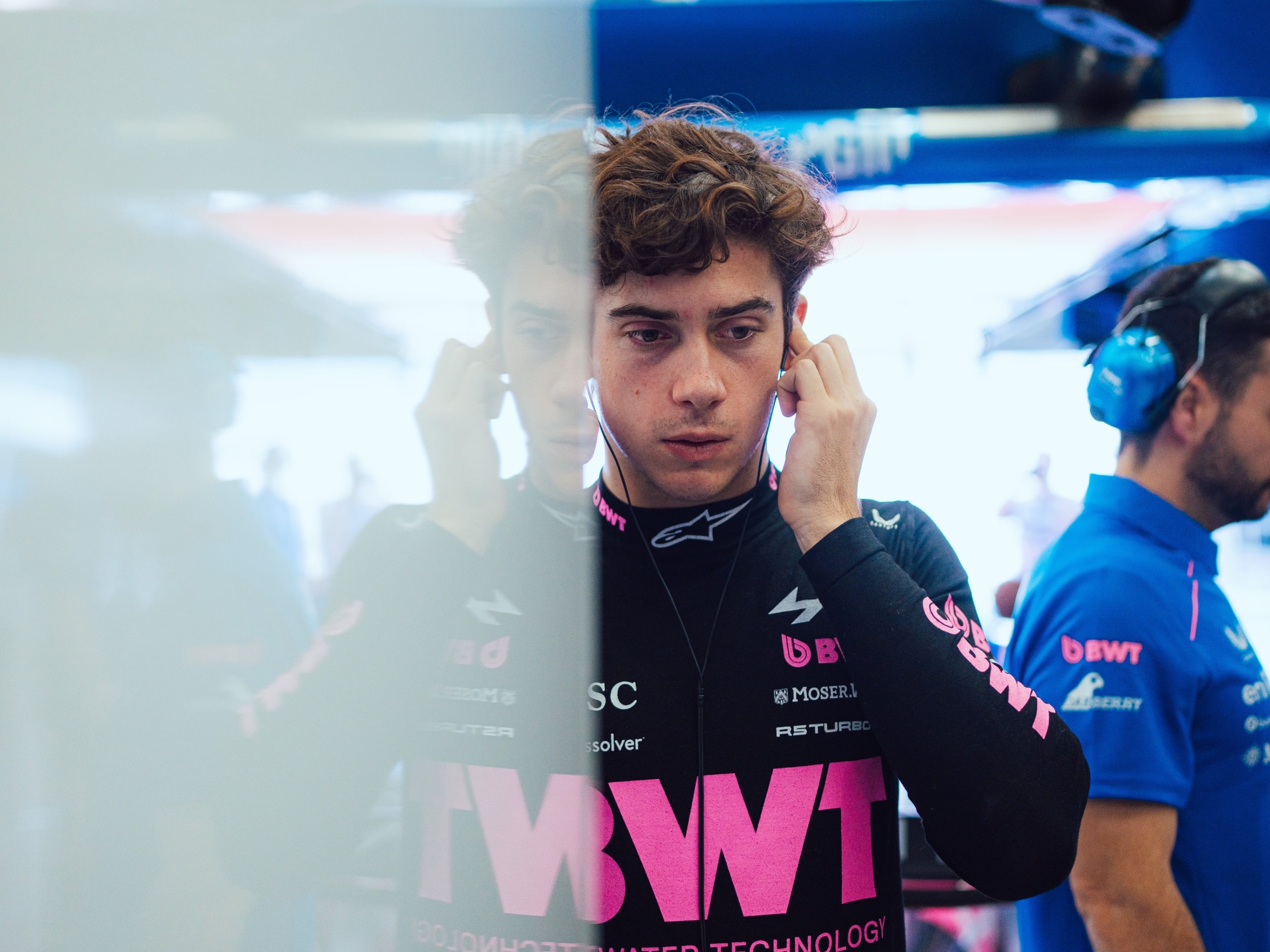 Qué pasó con el nuevo auto de Franco Colapinto en la pista de Bahréin