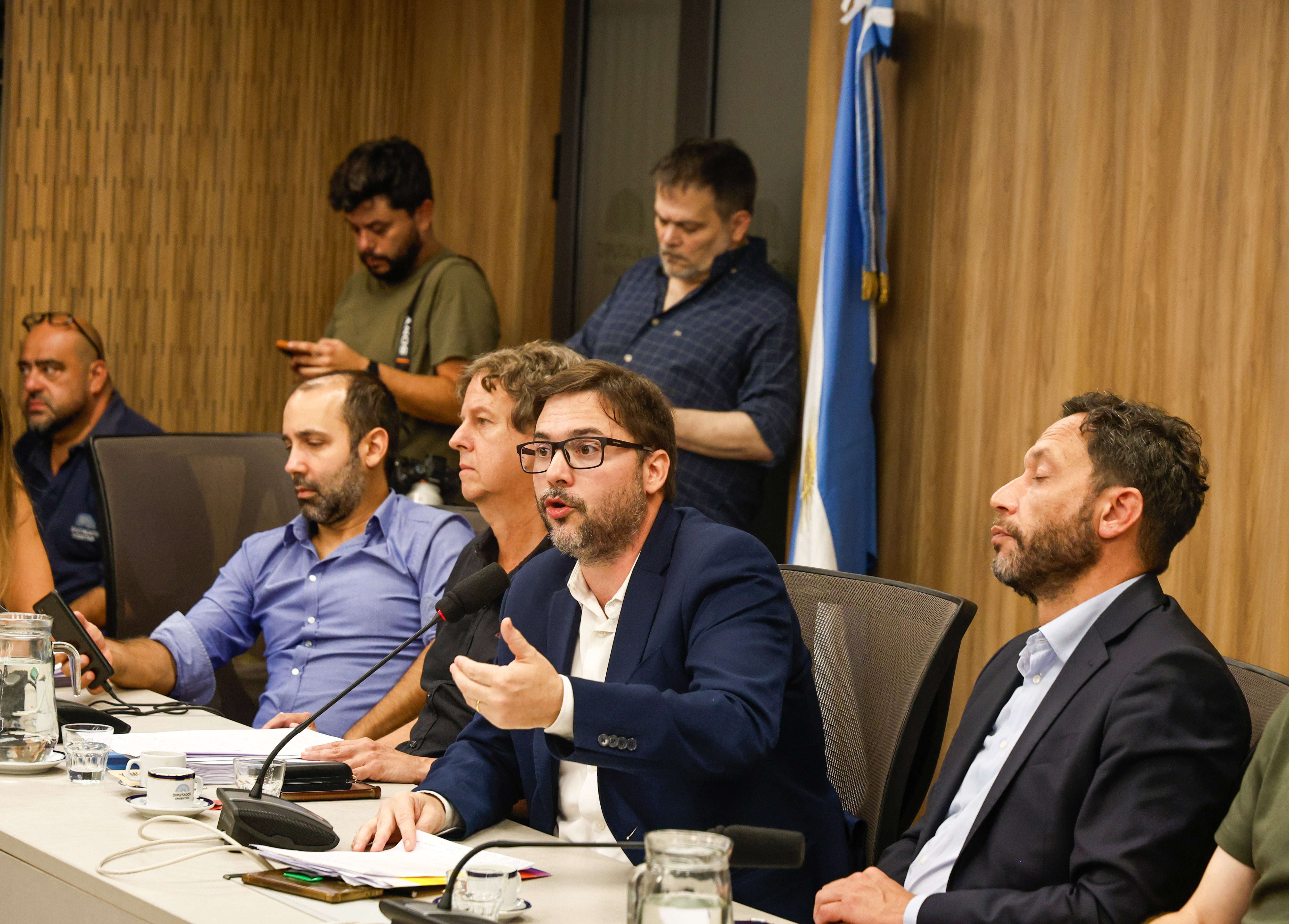 $LIBRA: los diputados de la comisión investigadora acusaron a Milei de ser partícipe necesario de la presunta estafa 6 Buenos Aires 16mar26. Cámara de Diputados, Anexo Sala 1 .Conferencia de la comisión investigadora del Caso LIBRA, estafa con Criptomonedas.