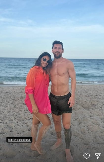 La postal playera entre Messi y Anto Roccuzzo