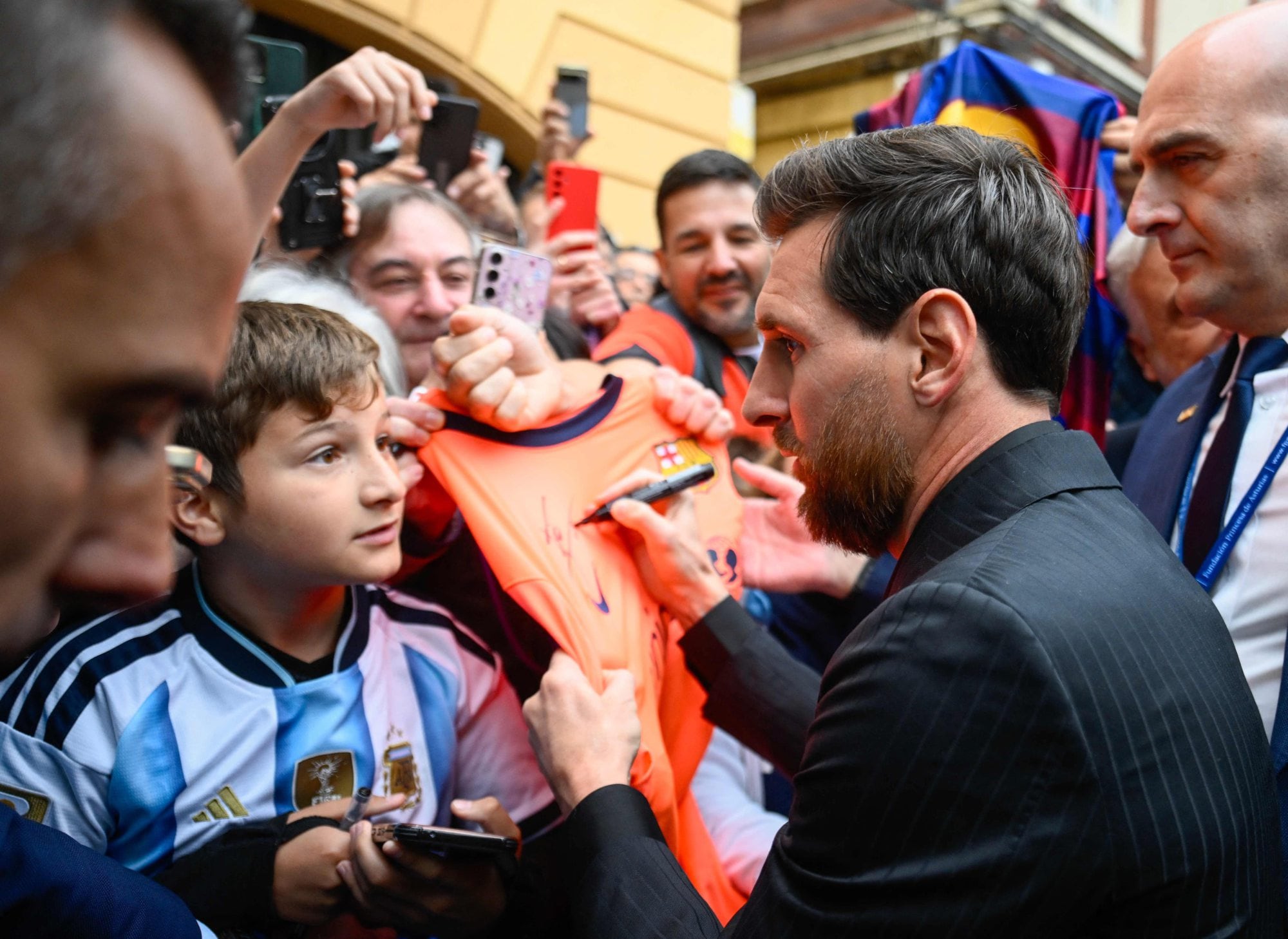 Lionel Messi llegó a Oviedo para recibir el premio Princesa de Asturias
