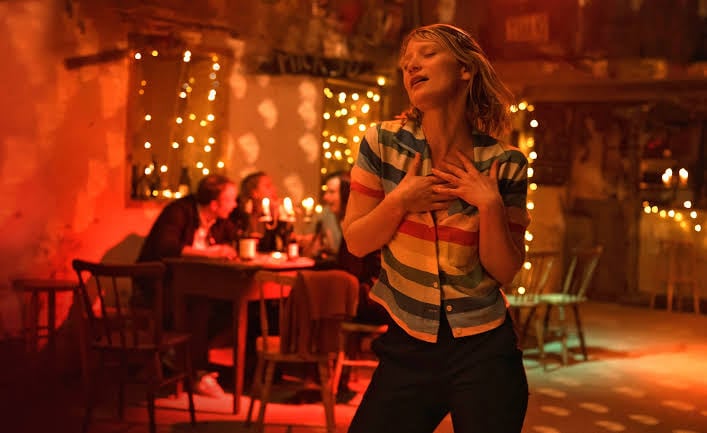 Mia Wasiwokska aparece como un personaje de ficción en La isla de Bergman (2021), de la directora francesa Mia Hansen Love