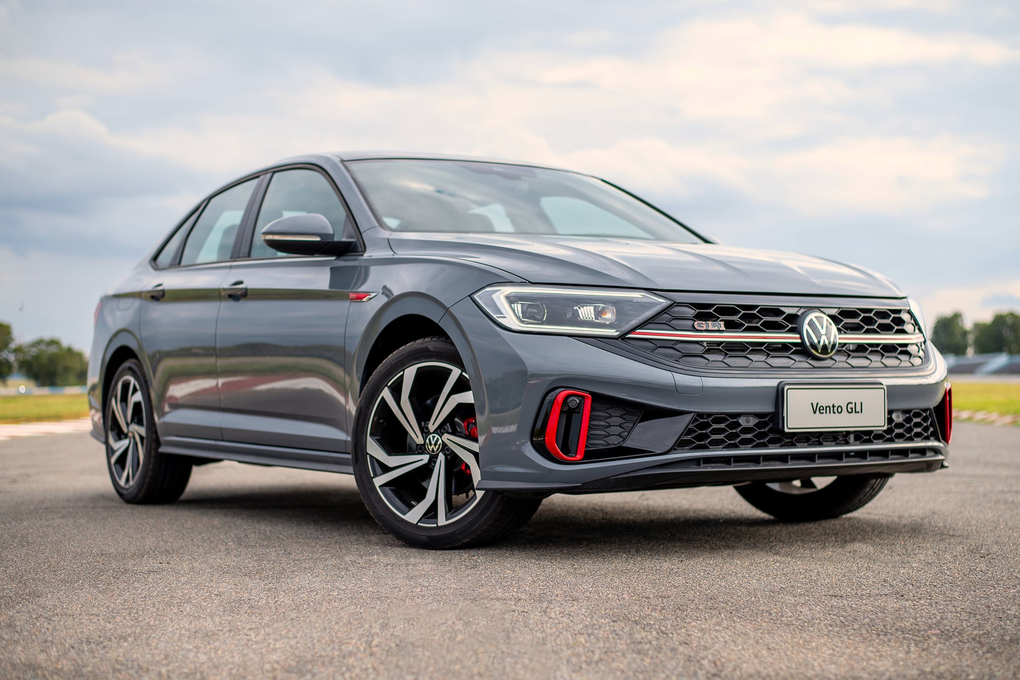 Todos los autos deportivos que se venden en la Argentina y los que están por llegar