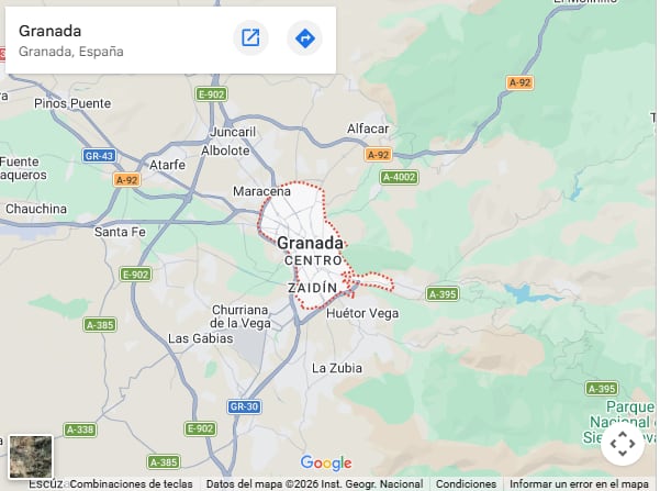 Granada tiene una población de aproximadamente 235.000 habitantes