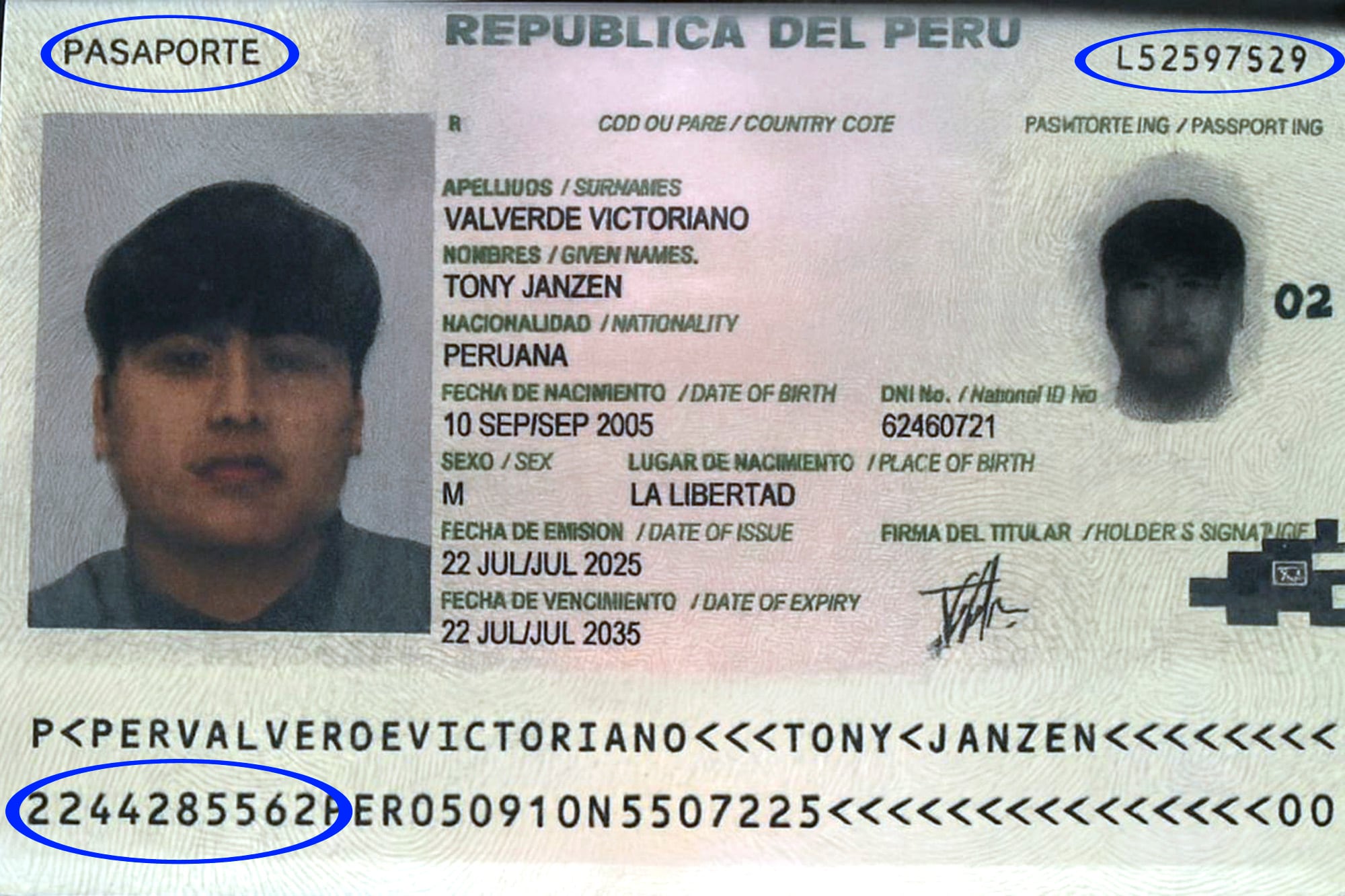 Pasaporte de Pequeño J.