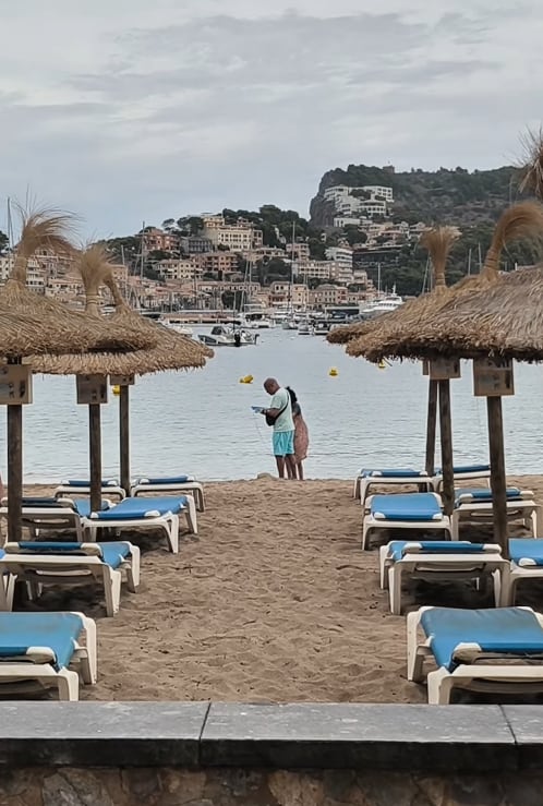 Los profesionales del SAMU 061 organizaron un traslado especial para que la paciente pudiera llegar hasta la costa (Foto: Instagram @ib_salut)