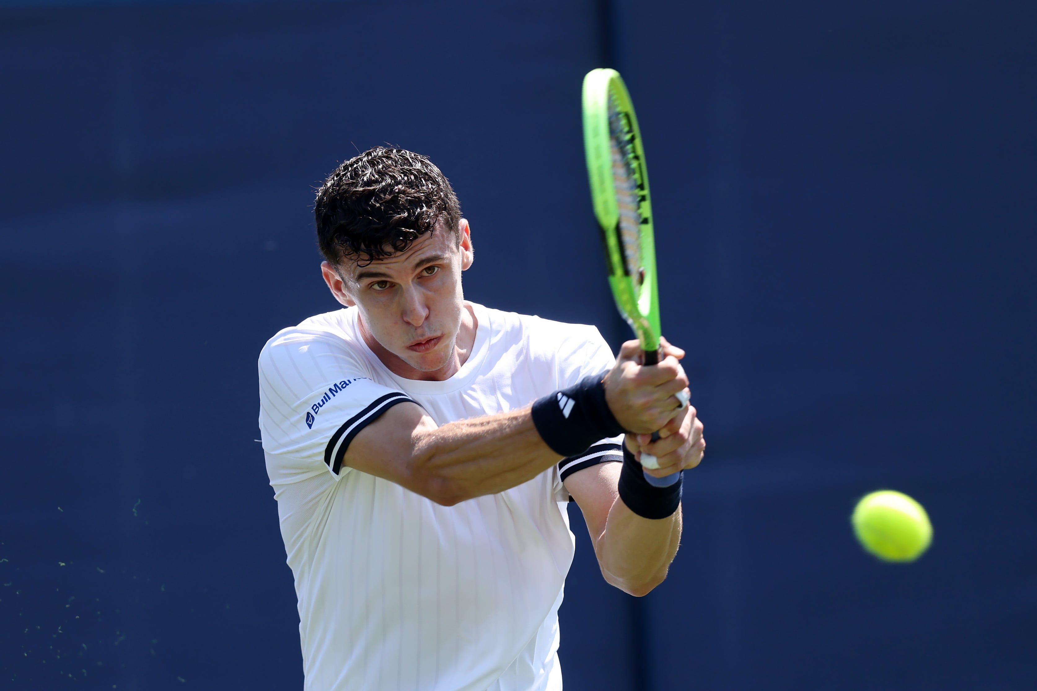 Juan Manuel Cerúndolo avanzó a los cuartos de final de Eastbourne, un torneo especial para su familia