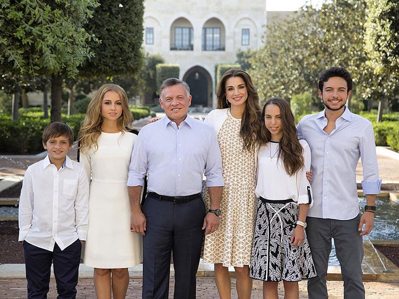El hijo mayor de los reyes, el príncipe Hussein, es el heredero al trono de Jordania