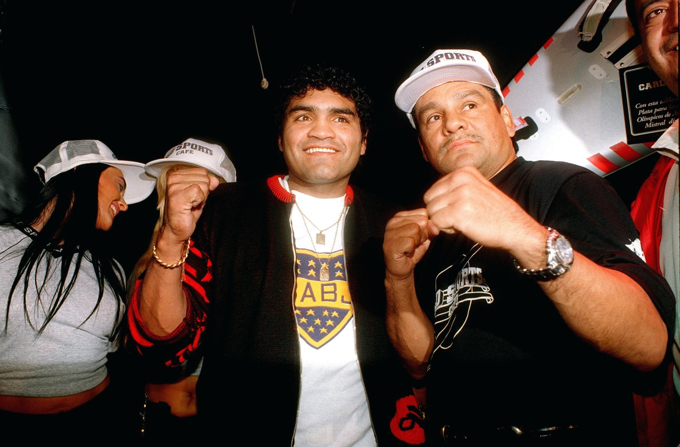 Castro y Mano de Piedra Durán, en la promoción de su primer combate, en mayo de 1997