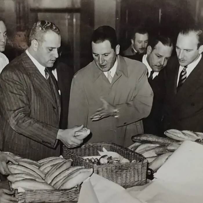Roberto Pettinato, padre del músico y conductor, en abril de 1953 era Director General de Institutos Penales