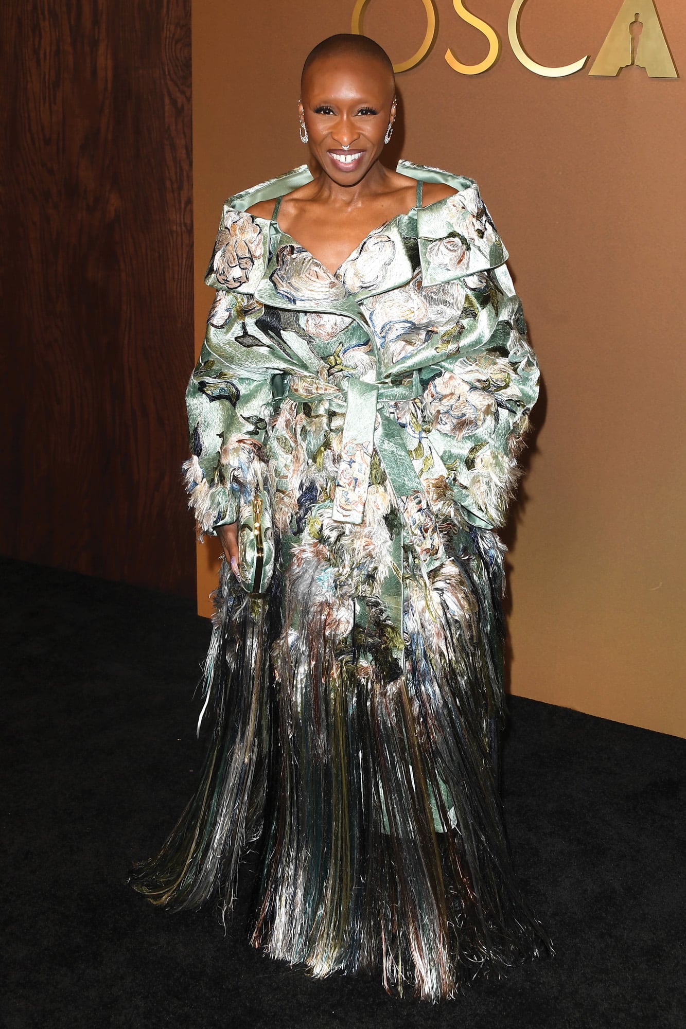 Cynthia Erivo,
coprotagonista de
Wicked: Parte II, optó por
un modelo de Givenchy
que incluía un abrigo
bordado y largos flecos