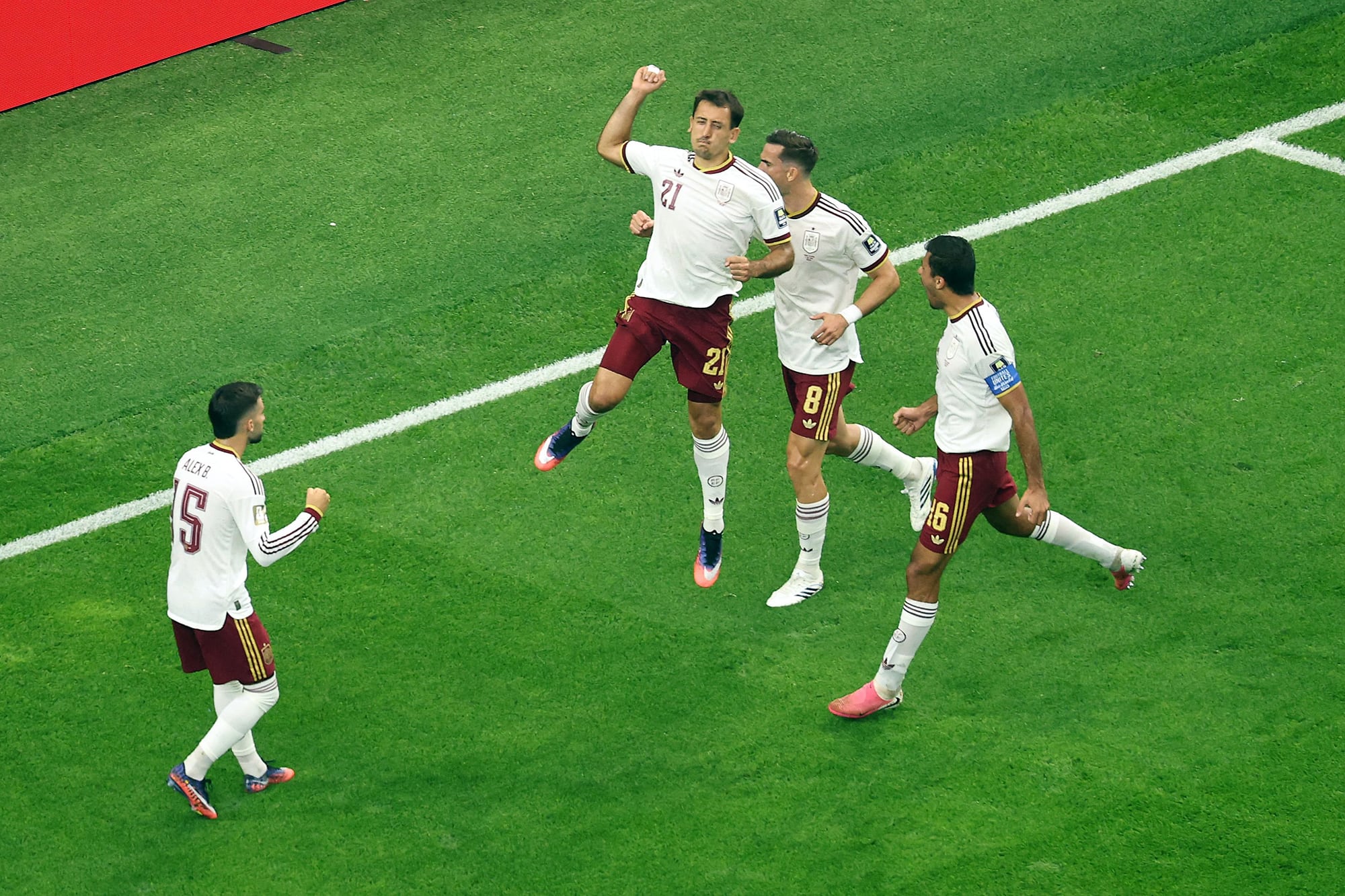 En pleno siglo XXI, España llegó a la final rescatando “la nuestra, aquel viejo estilo del fútbol argentino