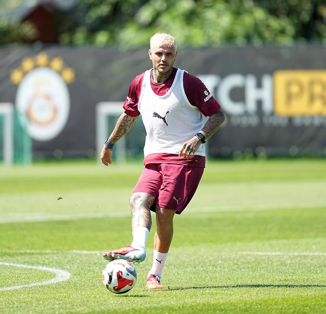 Icardi, con pelota dominada, despierta la ilusión de los hinchas turcos