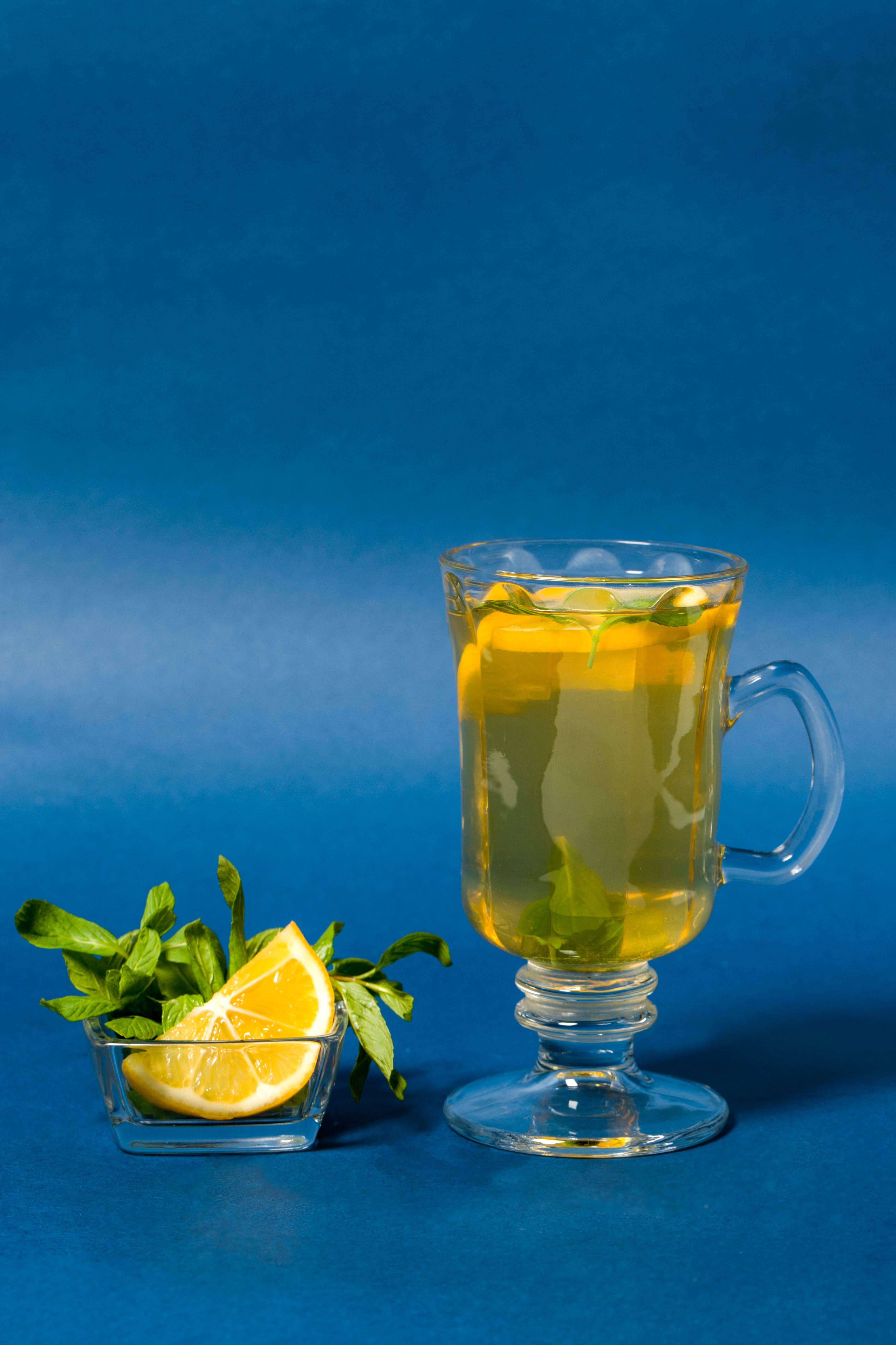 Estas infusiones, al ser incorporadas en una dieta equilibrada y en un estilo de vida saludable, pueden ofrecer beneficios potenciales para mantener una mente activa (Foto de carácter ilustrativo: Freepik)