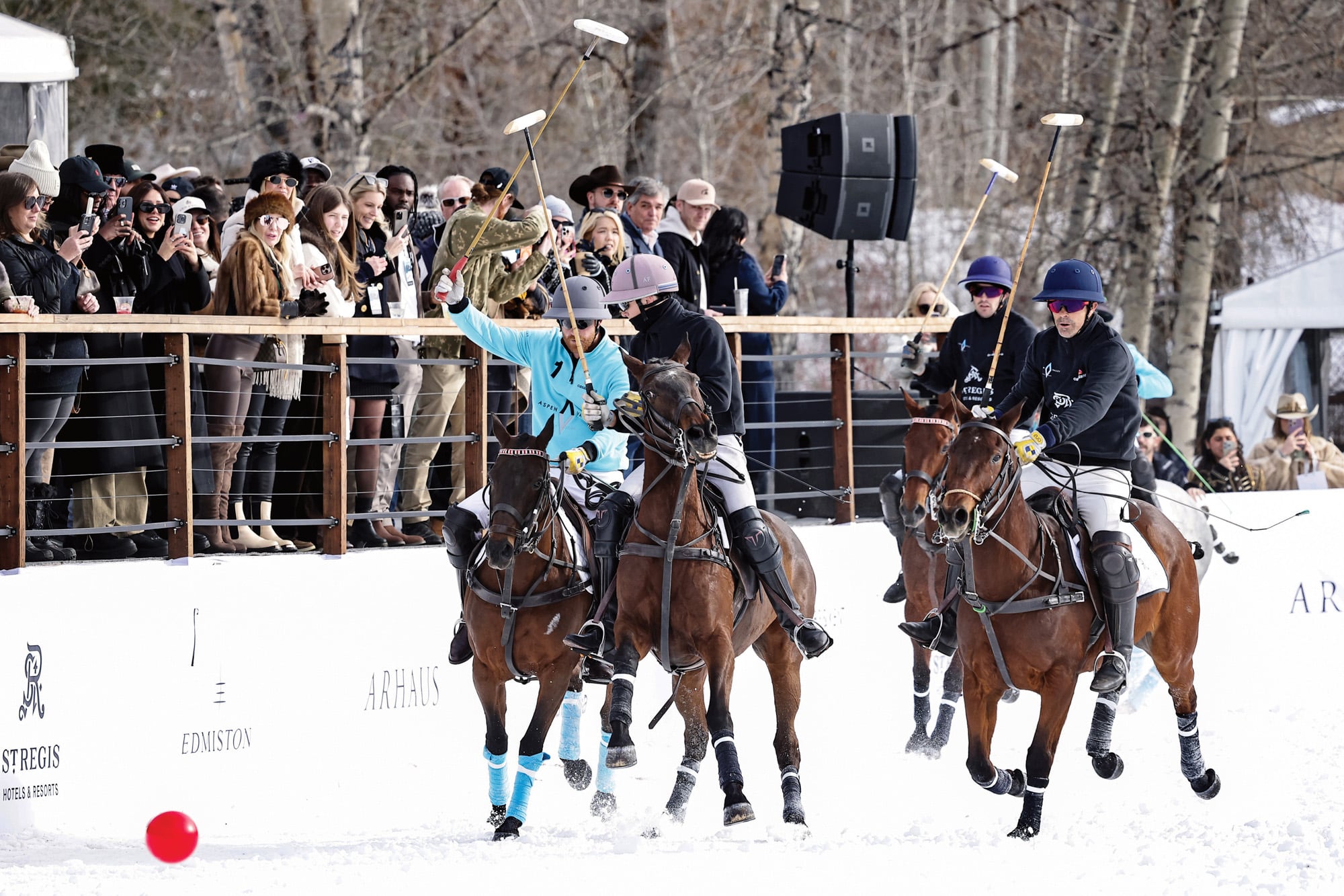 Durante el partido, el duque de Sussex se lastimó una mano