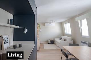Compraron el departamento de arriba, de 42m2, para hacer su oficina y lugar de reuniones sociales