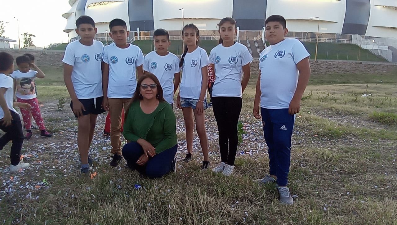 En el año 2013 se jubiló el director del colegio en el que trabajaba y Sandra fue nombrada en ese puesto.