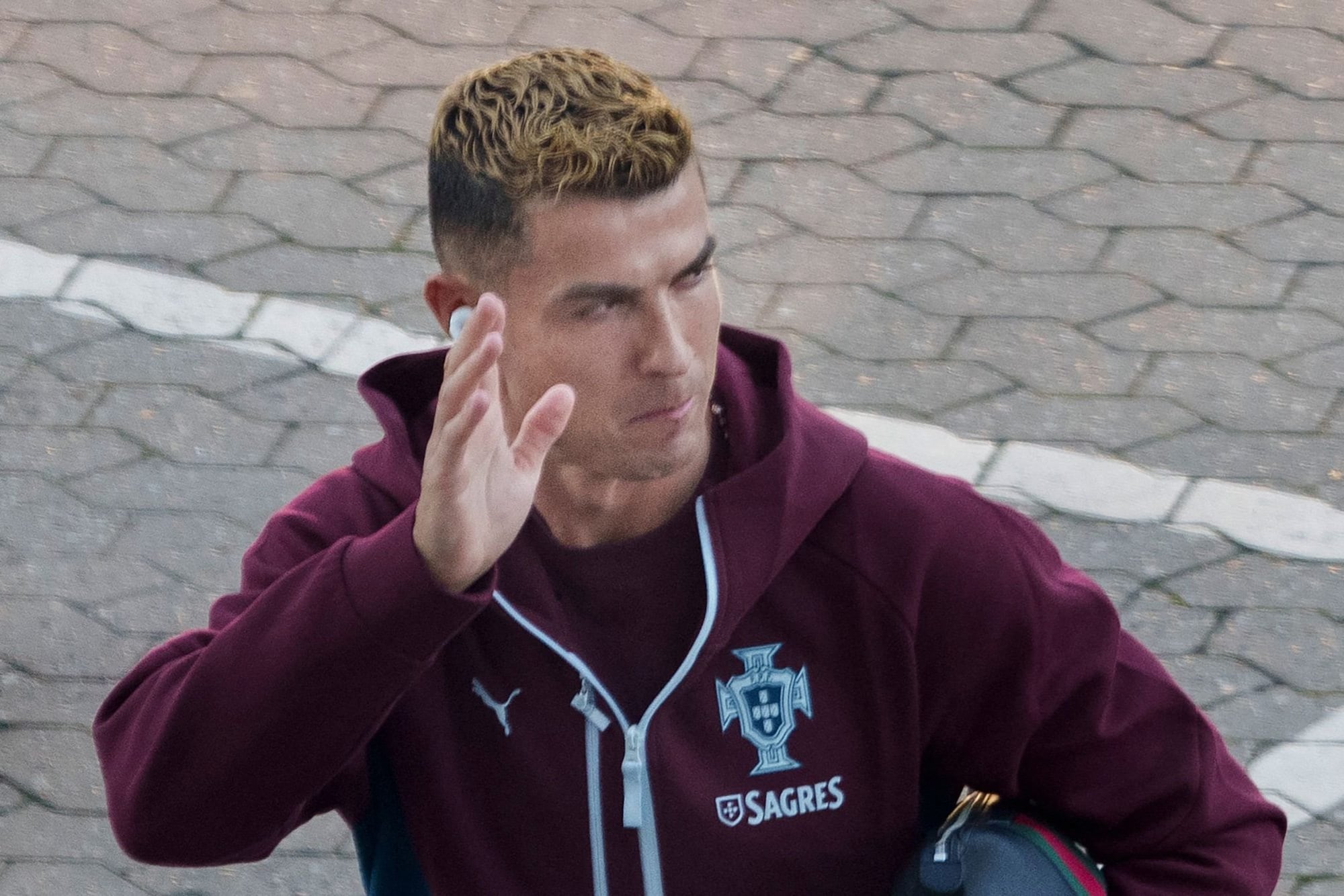 Los ocho puntos que Jorge Jesus debía revelar y que Cristiano Ronaldo asegura que incumplió en su carta 6 Ronaldo abandonó la concentración, según él, por la conferencia de prensa del entrenador, que no expuso lo acordado previamente