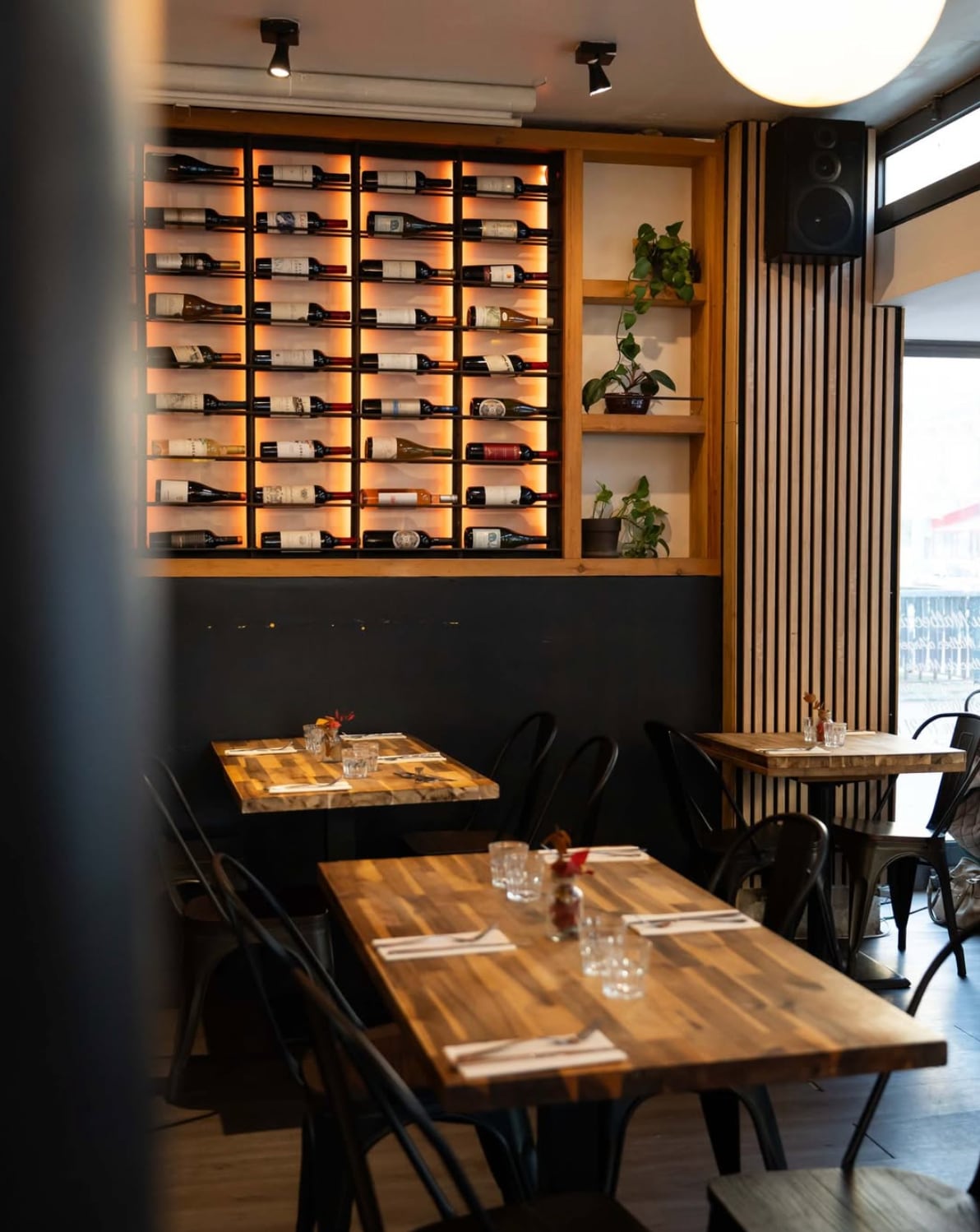 In 2016, the restaurant was closed for three months, from July to October, for renovations.