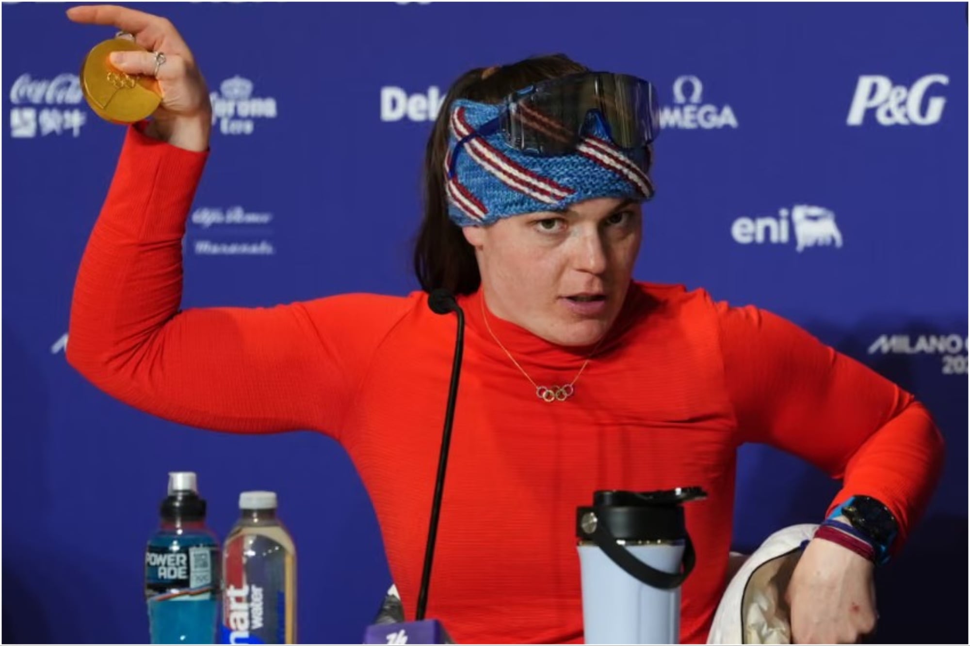 Escándalo en los Juegos Olímpicos de Invierno: atletas denuncian que se les rompen las medallas durante las celebraciones