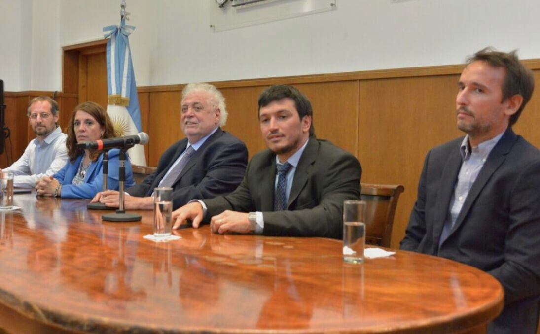 Gastón Morán, en una foto de febrero de 2020 con el entonces ministro Ginés González García