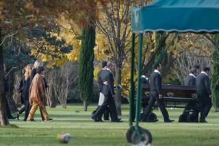 Junto a su familia, Máxima despidió a su hermana en el cementerio de Pilar