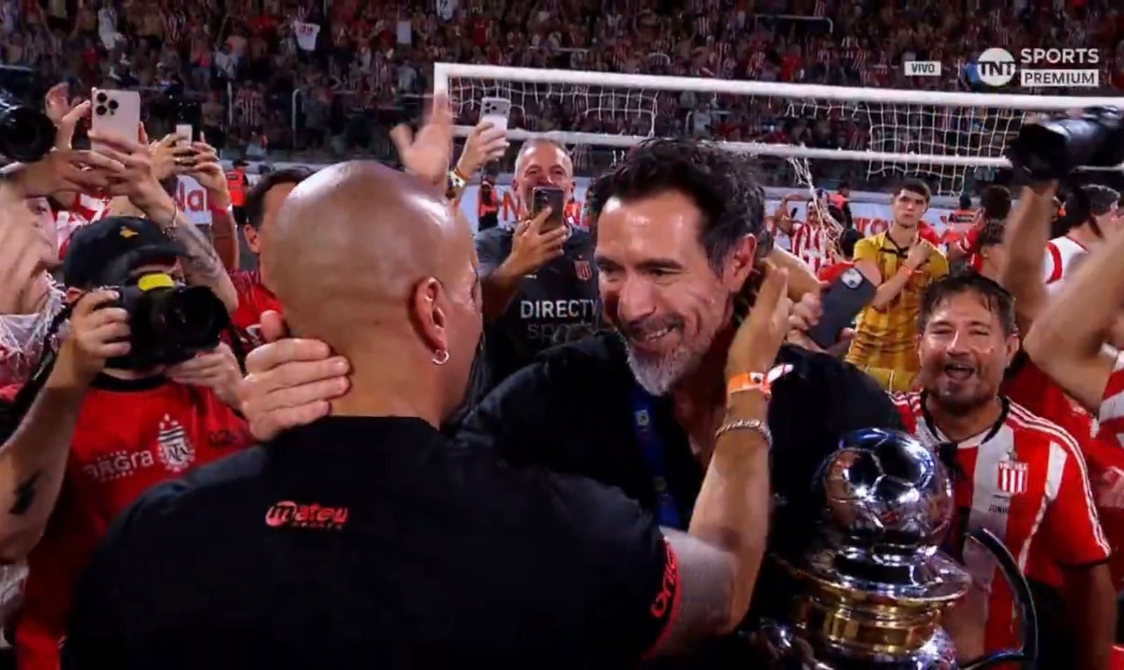 Eduardo Domínguez, el DT que cada vez que lo ven vencido, construye un campeón: cuarto título con Estudiantes