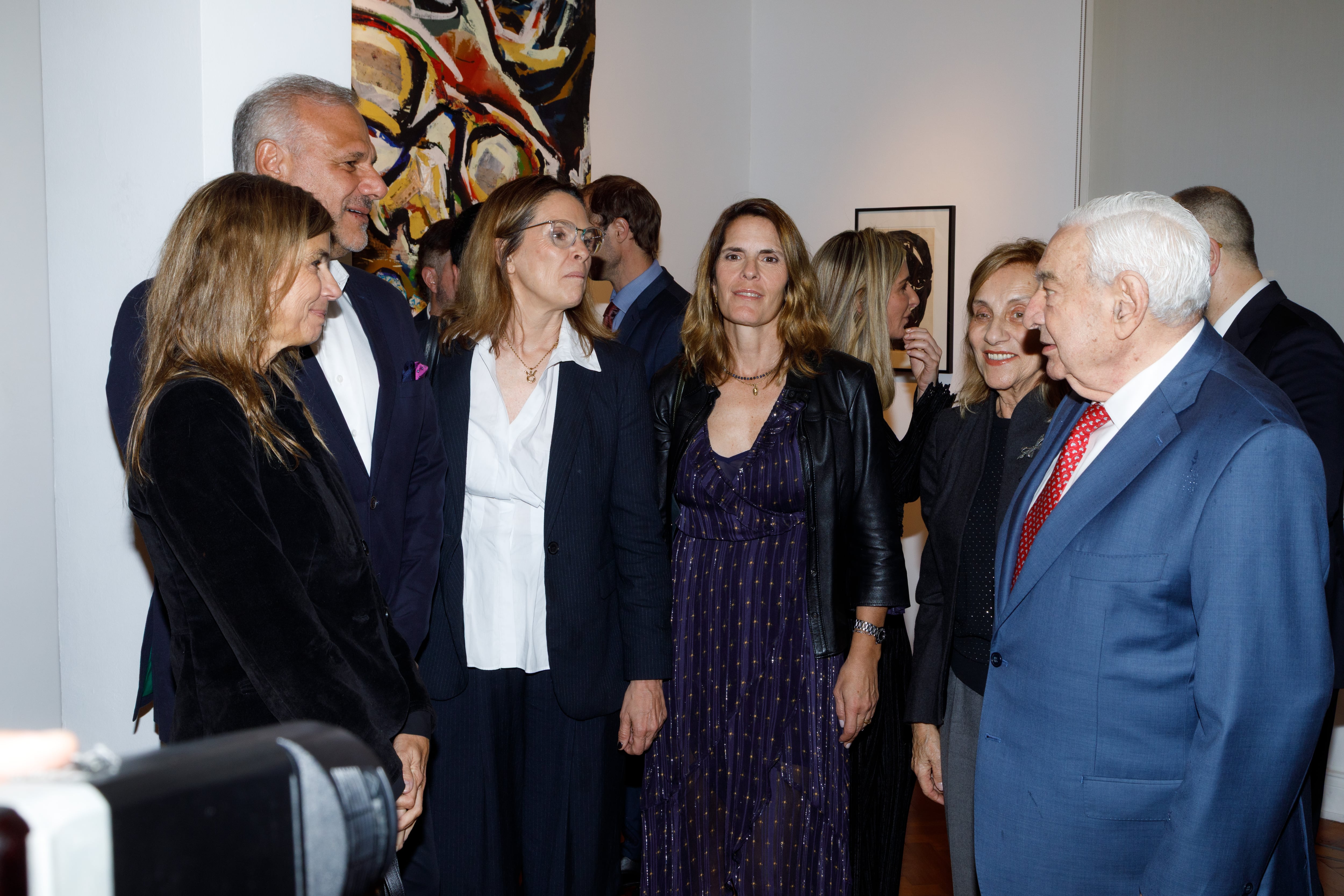 En fotos. Todos los invitados a Arte, Cultura y Diplomacia Pública en Recoleta 36 El CEO de Newsan, Luis Galli, junto a su esposa Anie Reyser, Silvana Vives y Florencia Peña, de la Asociación Conciencia, y el presidente de la Cámara de Comercio de la Ciudad de Buenos Aires, Adelmo Gabbi, y su esposa, Alicia Piccaluga