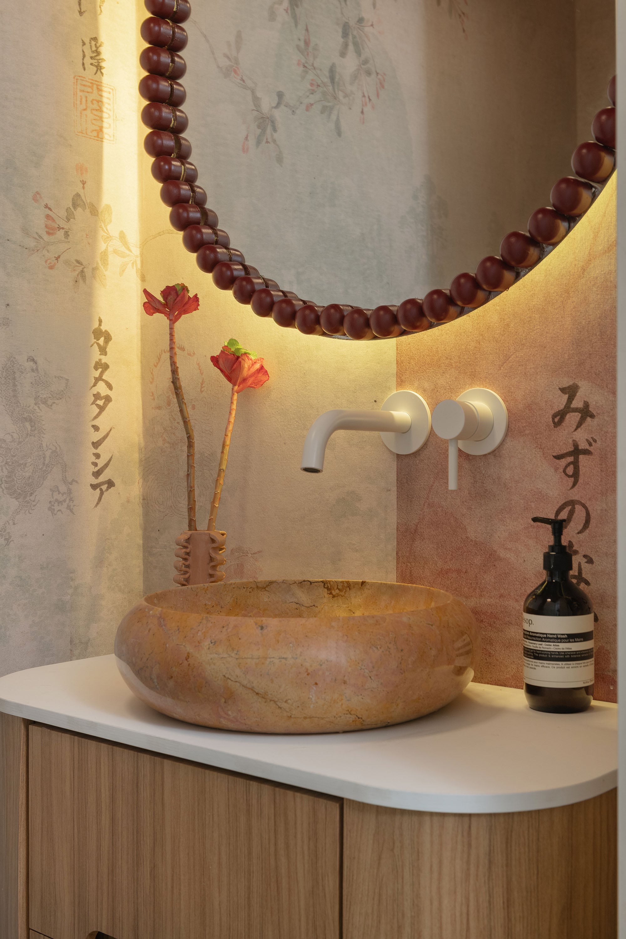Aparecen signos del concepto que inspiró el interiorismo: Japón.