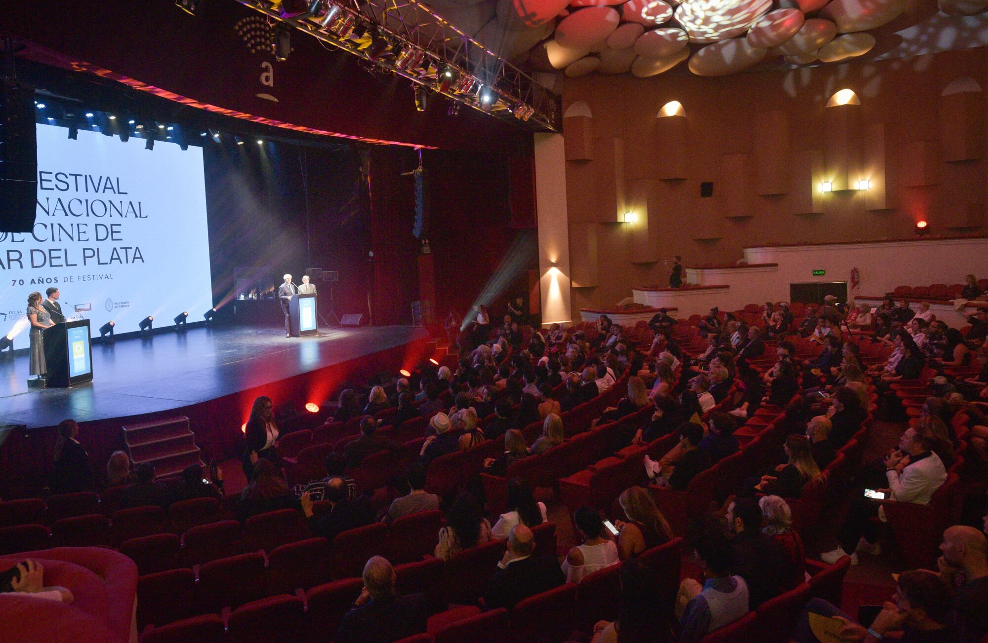 La gala de clausura del 39° Festival de Cine de Mar del Plata se realizó este sábado 30 en el Teatro Auditorium de esa ciudad