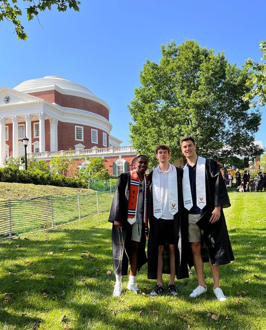 Francisco Cáffaro hizo un Bachelor of arts en comercio y cultura global y español, en la Universidad de Virginia