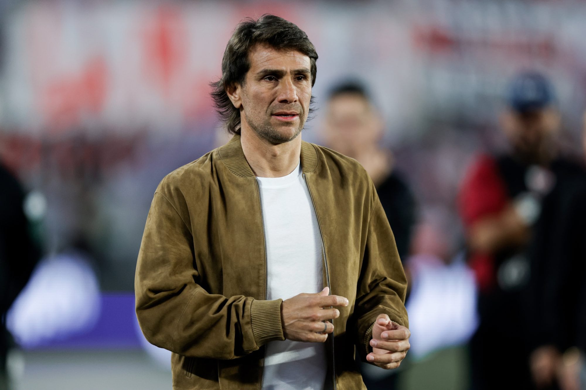 A qué hora juega River hoy