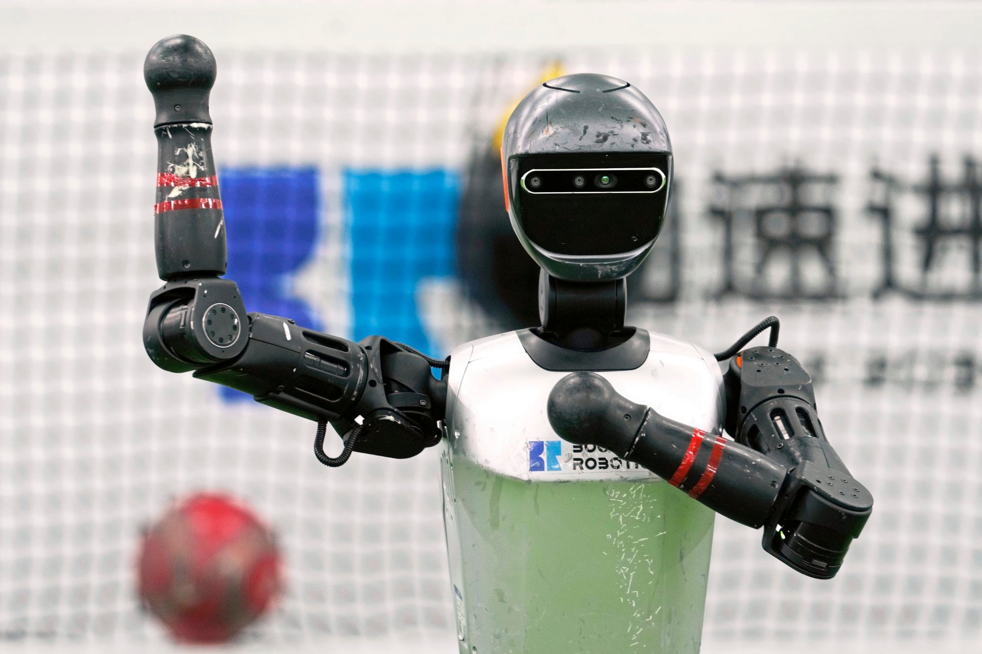 Del chatbot al robot humanoide, la IA va por todo, incluyendo tu trabajo