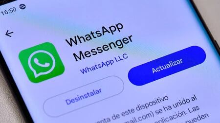 Mantener actualizado WhatsApp puede ayudar a prevenir estafas desde la aplicación