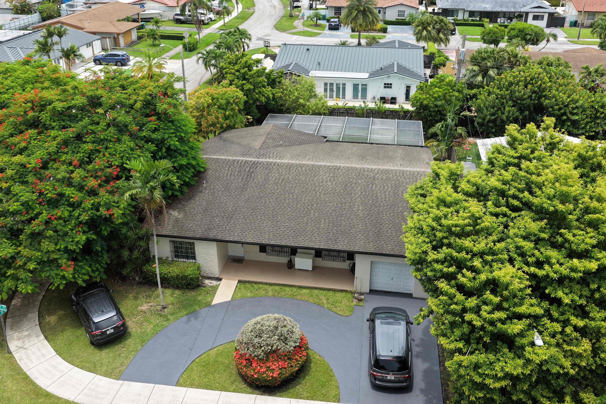 El frente de la casa de Perez Hilton en Miami