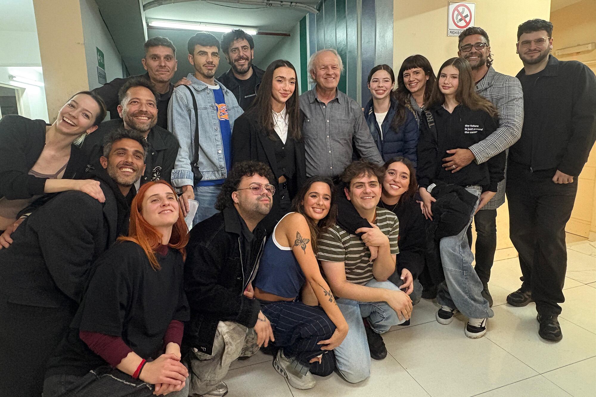 Junto a Siciliani y Castro disfrutaron de la función Esperanza, la hija el actor y Sabrina Rojas, y Margarita, la hija de Siciliani y Adrián Suar