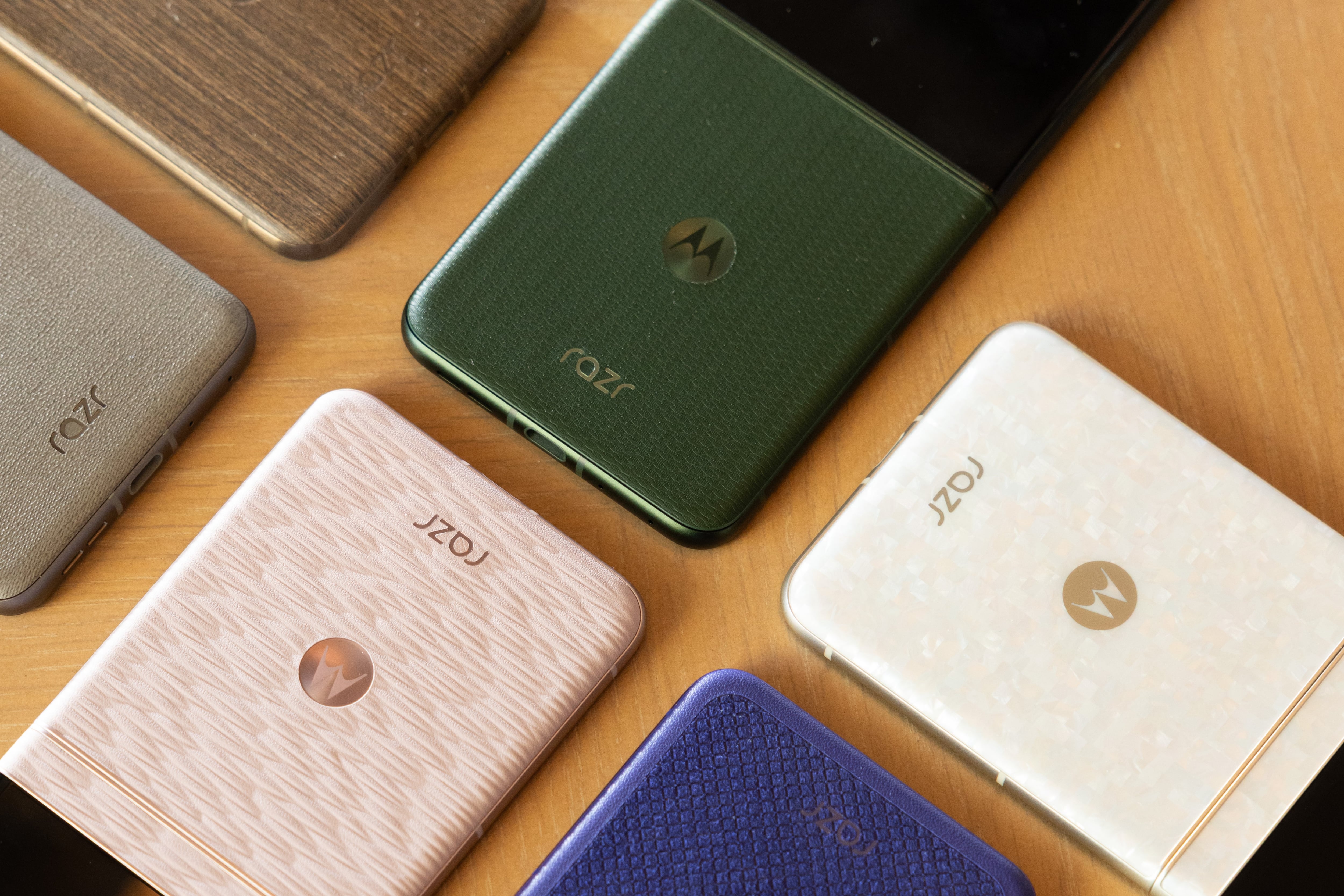 Motorola presentó su nueva línea de smartphones plegables, los Razr 70 y 70 Ultra, con pantallas flexibles de 6,9 y 7 pulgadas