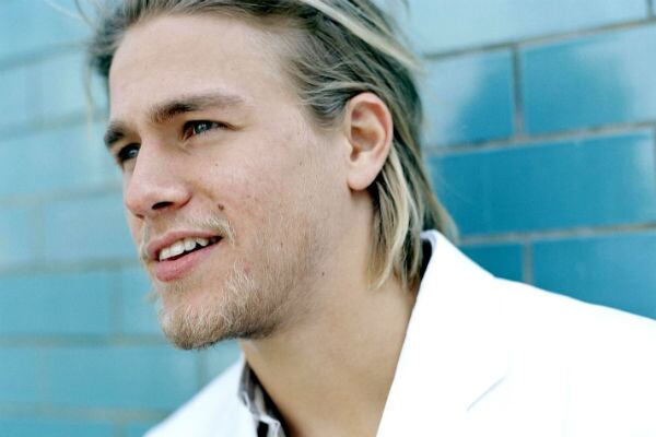 A Charlie Hunnam le costó despedirse de la ficción, una vez que se decidió el final