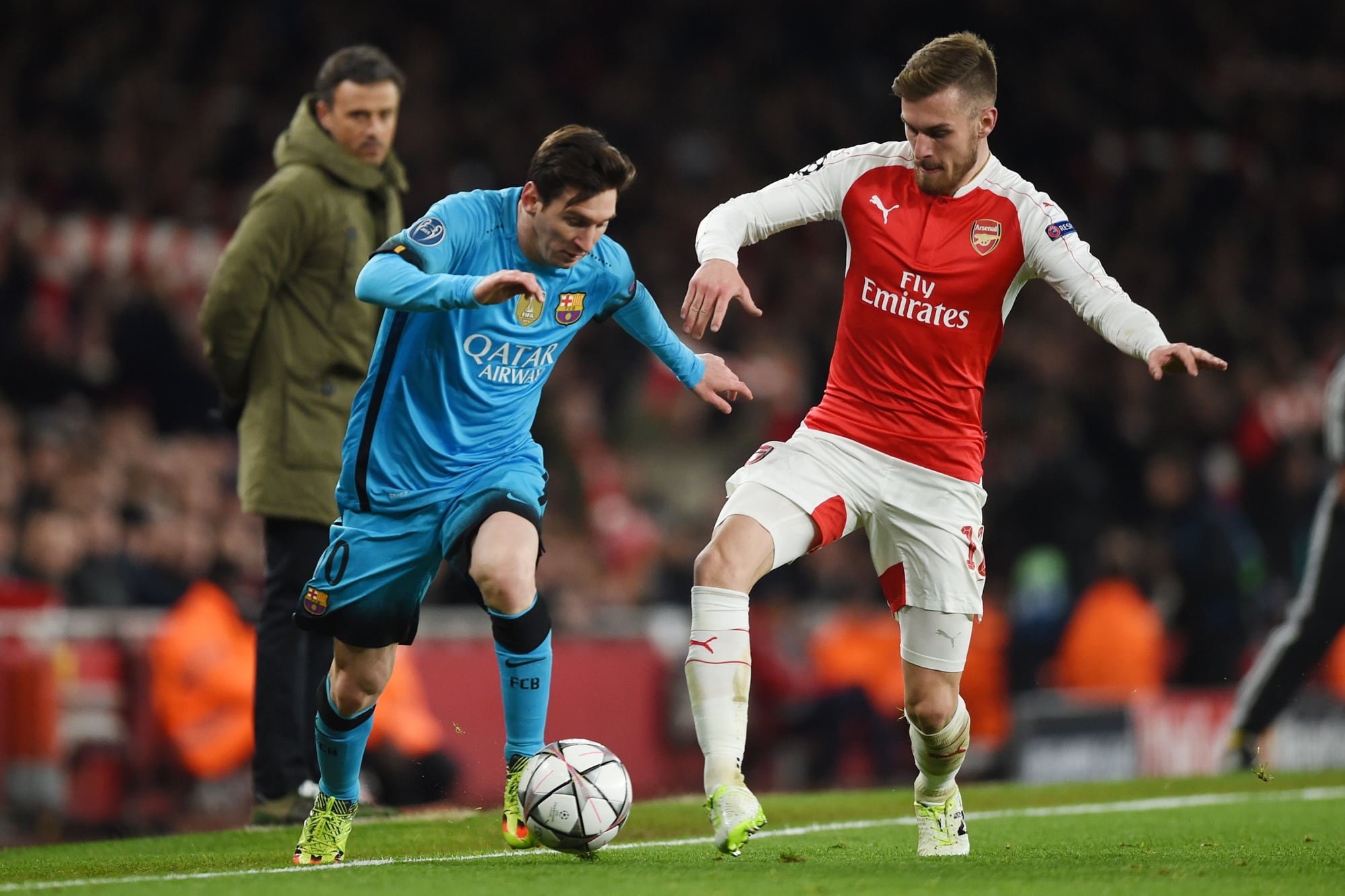Messi, frente a Inglaterra: los millones que le ofrecieron y cuando casi se lo llevan de adolescente 6 Messi en acción frente al Arsenal; en 2003, pudo haber sido futbolista del club inglés