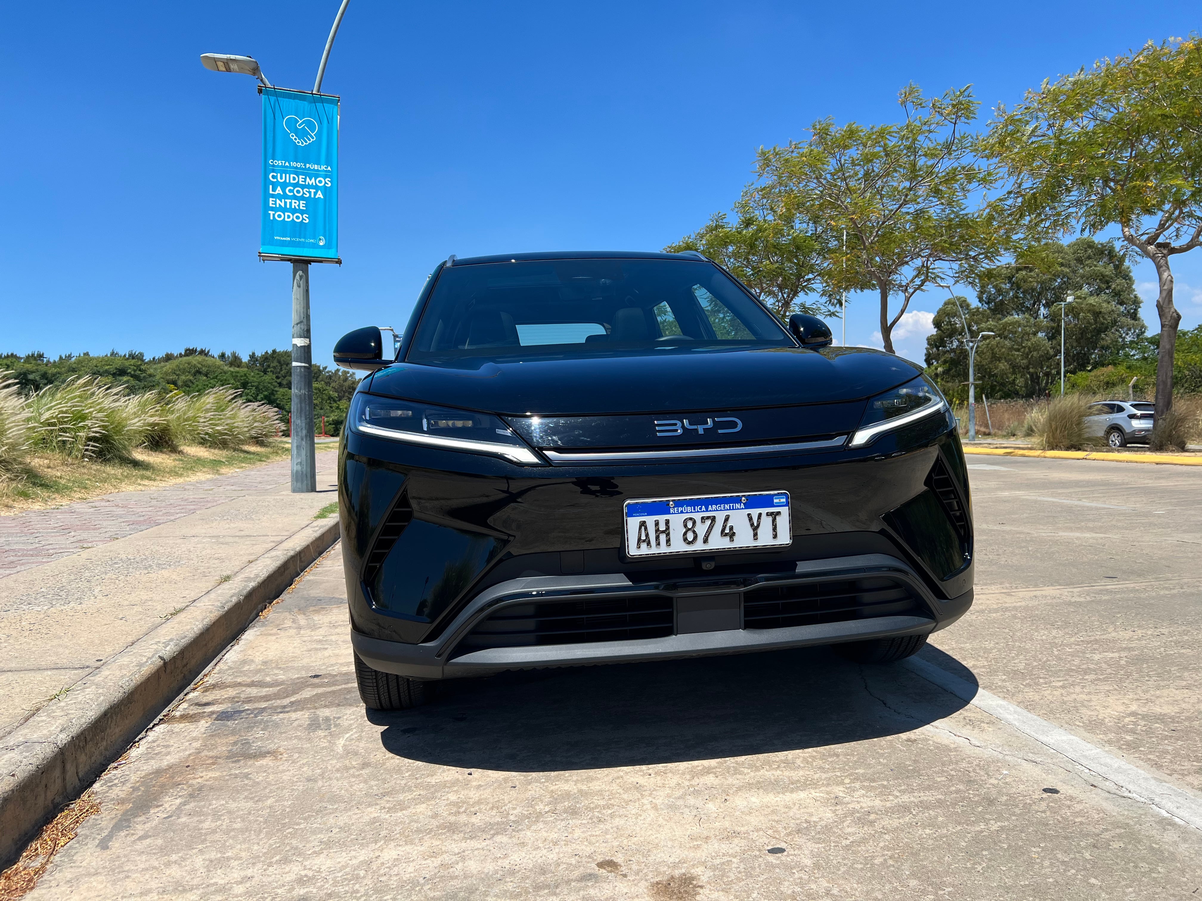 Su impulsor eléctrico le otorga una potencia máxima de 130 kW y un par máximo de 290 Nm