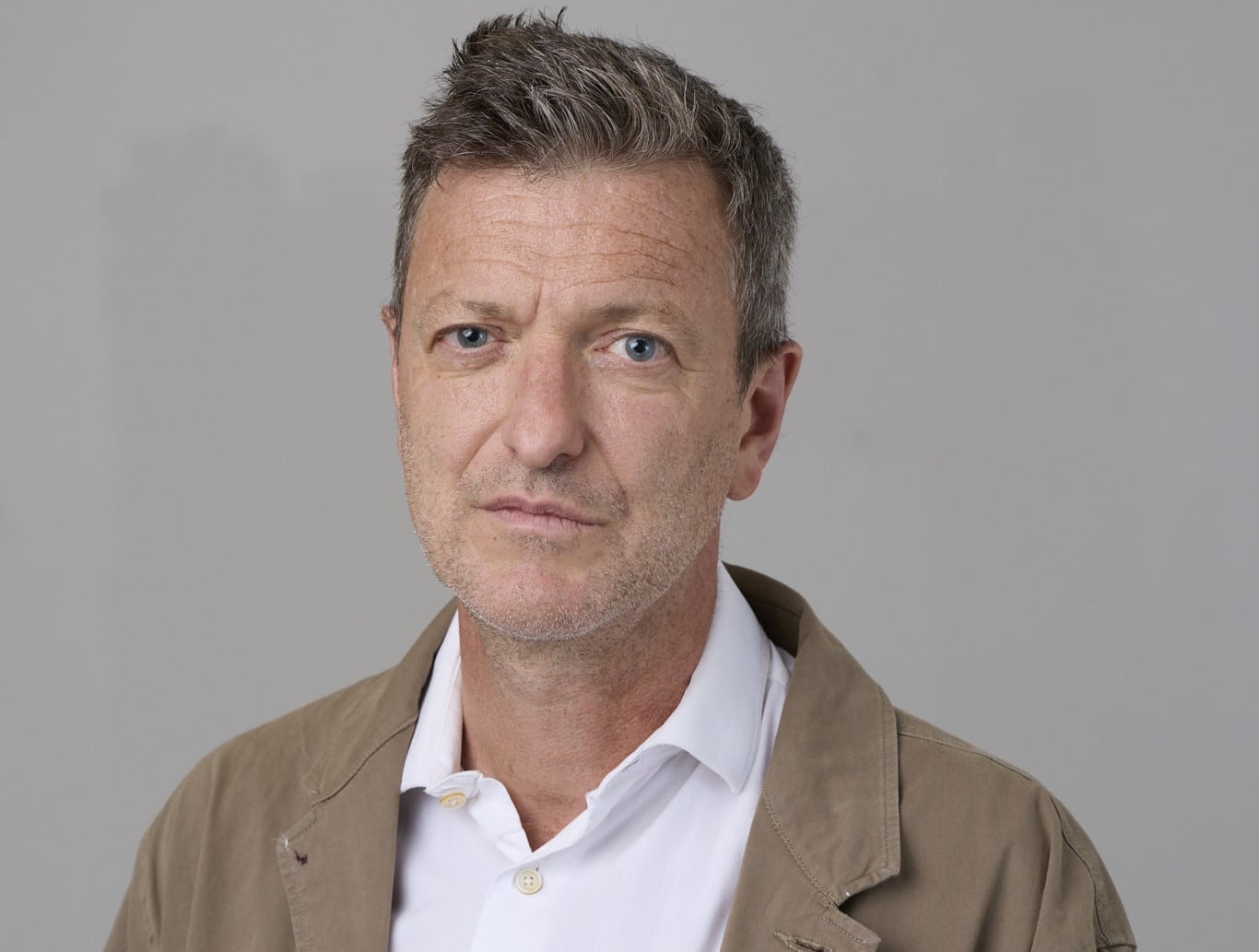 Caspar Llewellyn Smith: “La inteligencia artificial será el mayor cambio que experimentarán los medios durante nuestra vida”