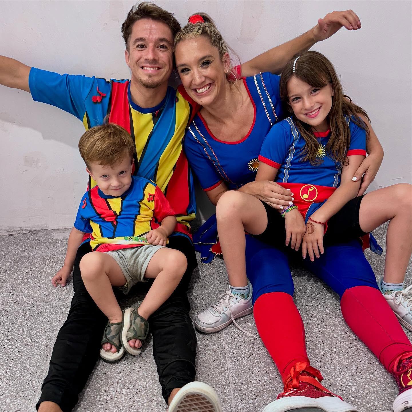 Jeremías es muy unido a su hermana Soledad, quien también se dedica al mundo de la animación infantil