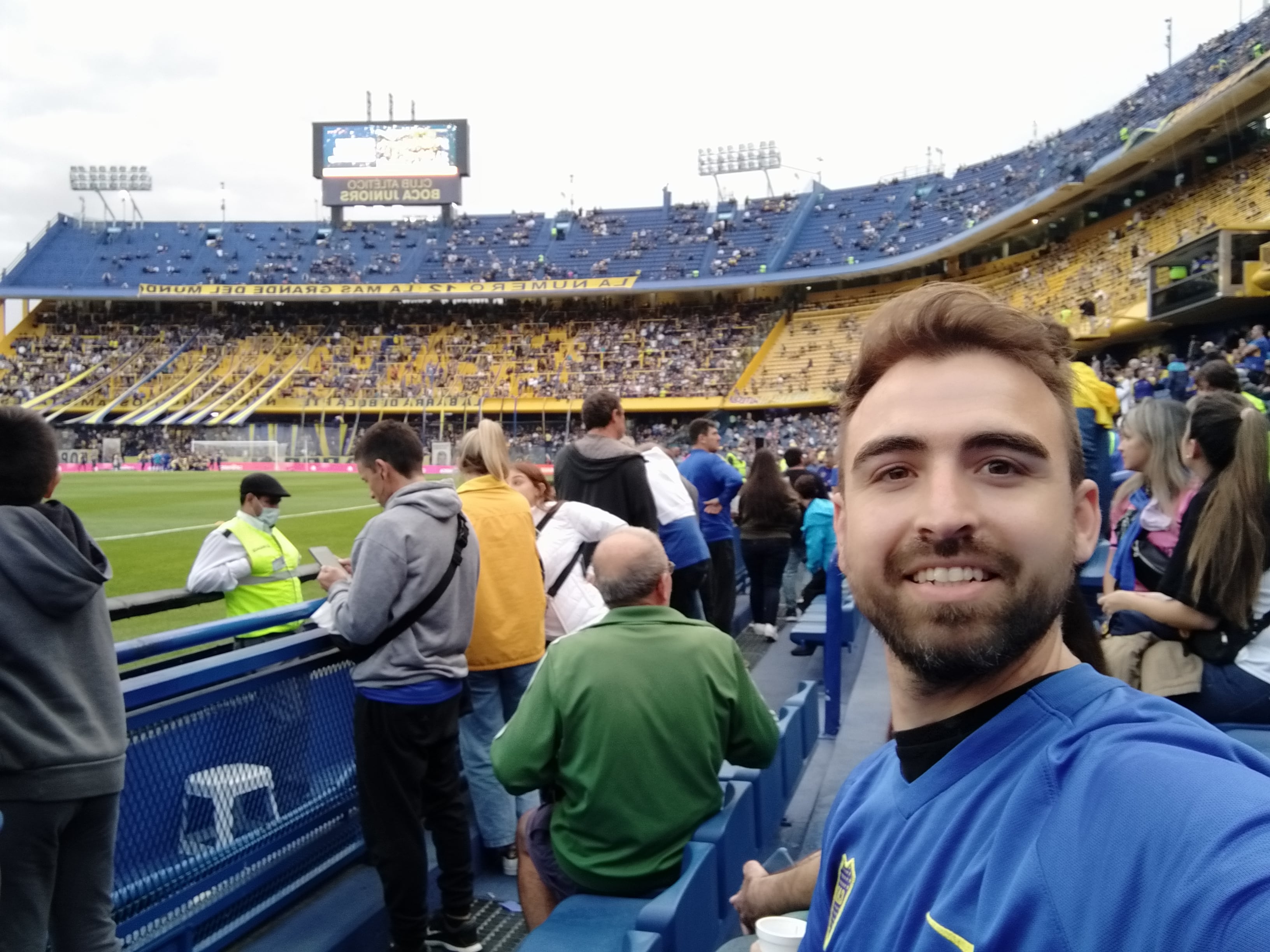 Es español, vive en Barcelona, y en 2022 cumplió el sueño de conocer Argentina: “Hay mucho respeto, será una final increíble”